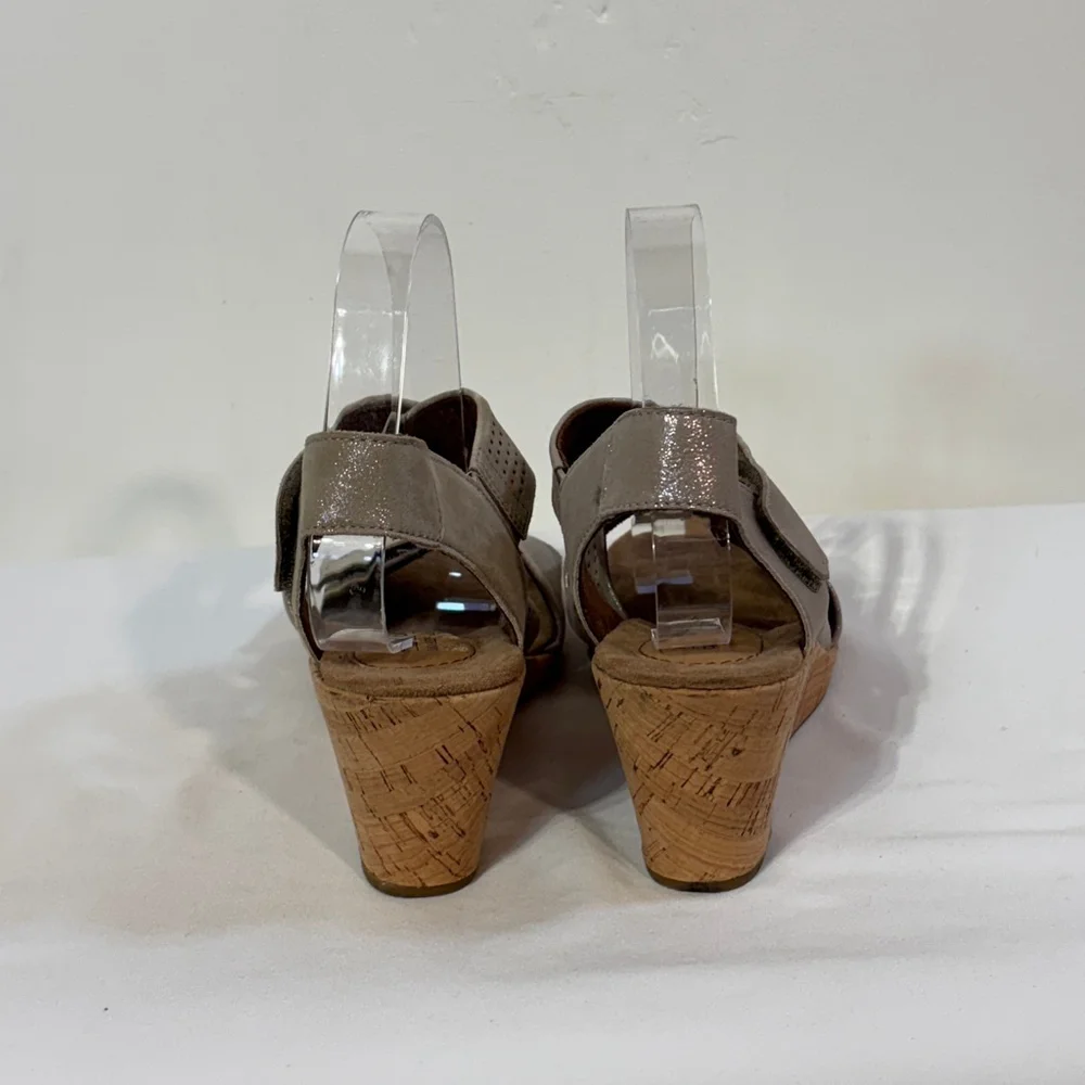 Rockport Cork Wedge Sandals Women’s Size 8 Crisscross Strappy Taupe Brown Gray